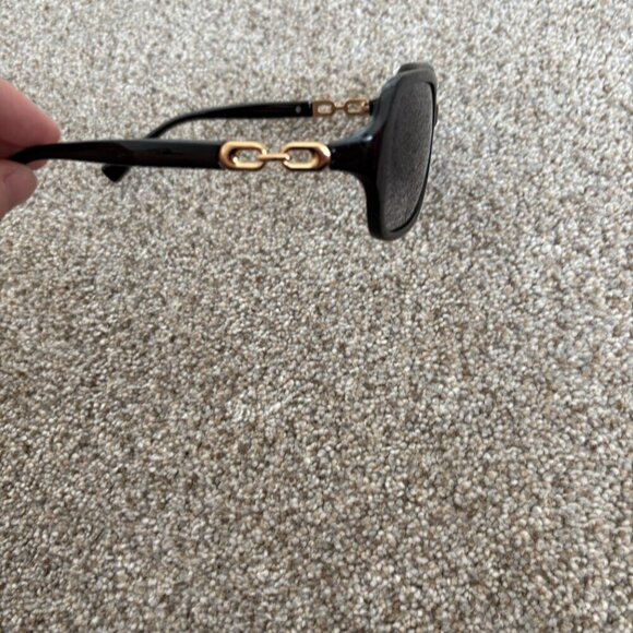 Sunglasses Black Square with gold chain on arms - Picture 3 of 8